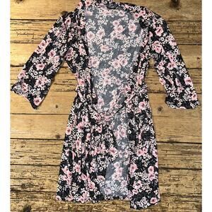 Marilyn Monroe Women Sz M Pink Floral Print Short Soft Belted Robe NWOT